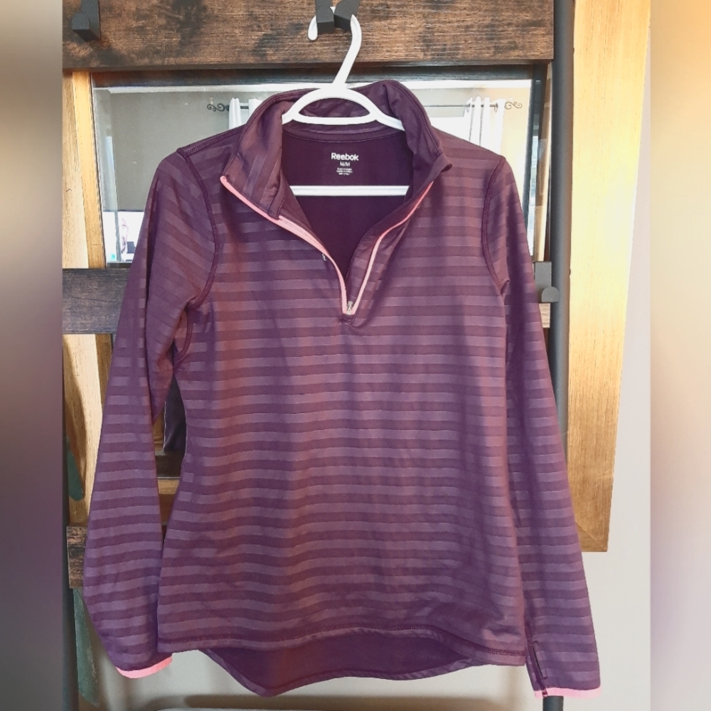 Reebok Women's Purple Athletic Shirt 1/4 front zip Size Medium